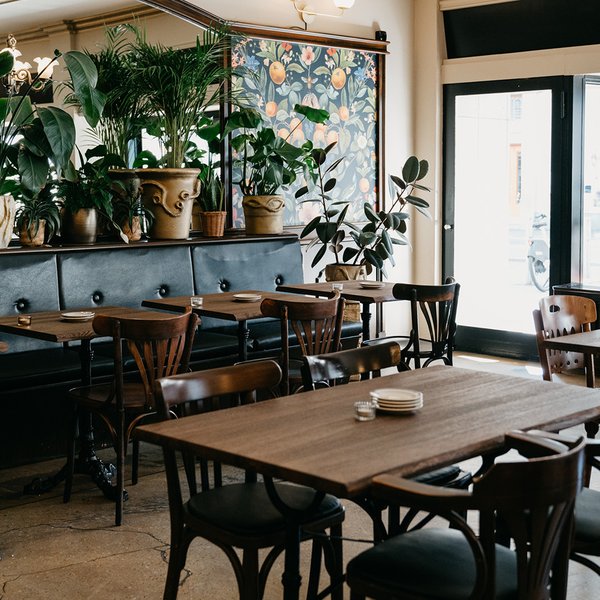 Lou’s Restaurant & Bar