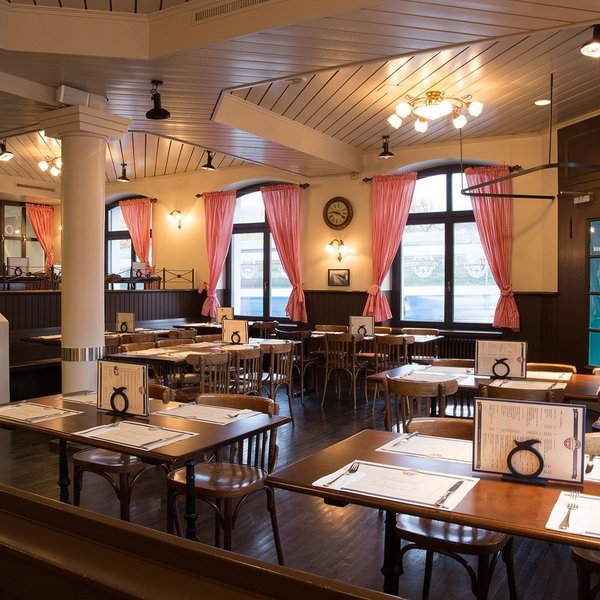web_zurich_restaurant_brasserie-zum-vorbahnhof_pt_18614.jpg