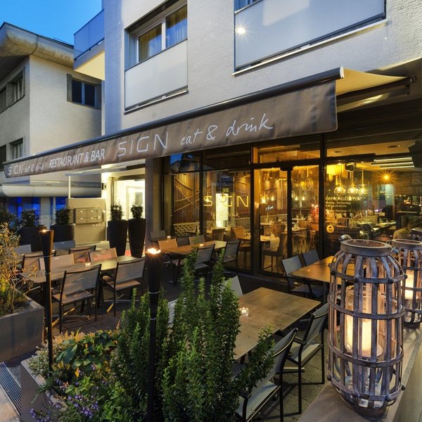 Restaurant, Sign eat and drink 