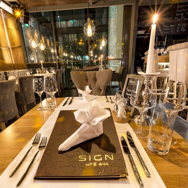 Restaurant, Sign eat and drink 