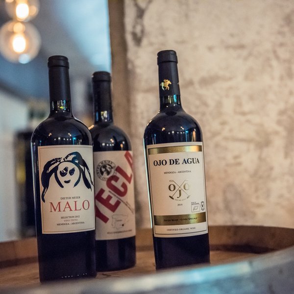 Guter Wein und saftiges Fleisch von Dieter Meier aus Argentinien