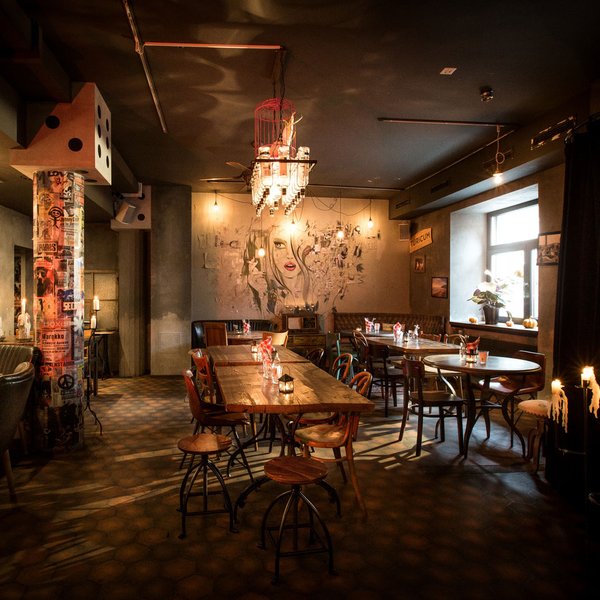 Zürich Restaurant & Bar, Stubä