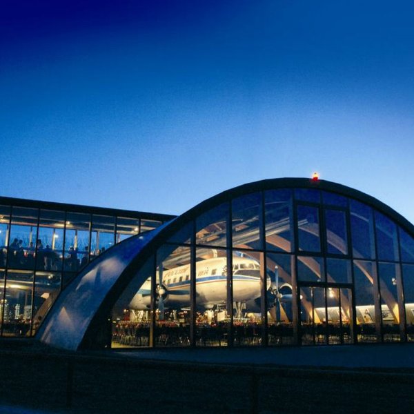 web-runway-aussen-zurich.jpg