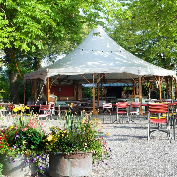 Zurich Restaurant, Wirtschaft Ziegelhütte