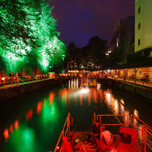 Rimini des Nachts Zürich Fluss