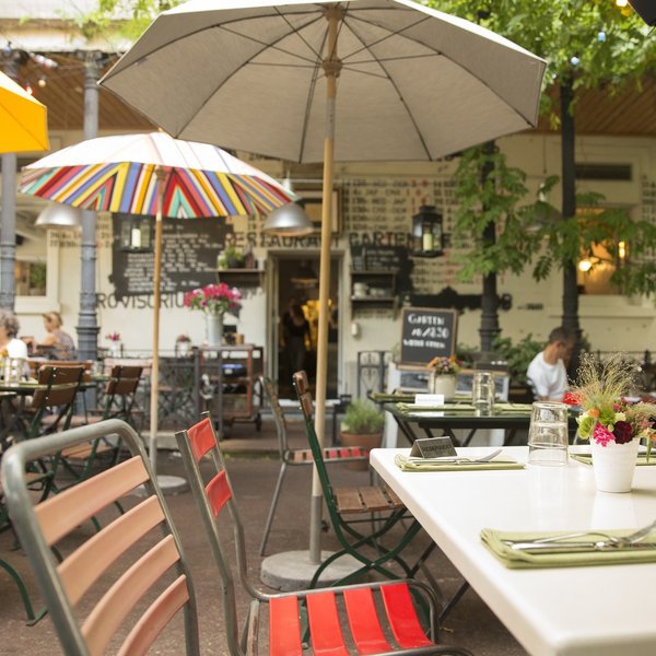 Geniessen Sie einen gemütlichen Abend auf der Terrasse