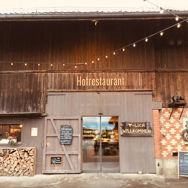 web_rzst_juckerhof_restaurant.jpg