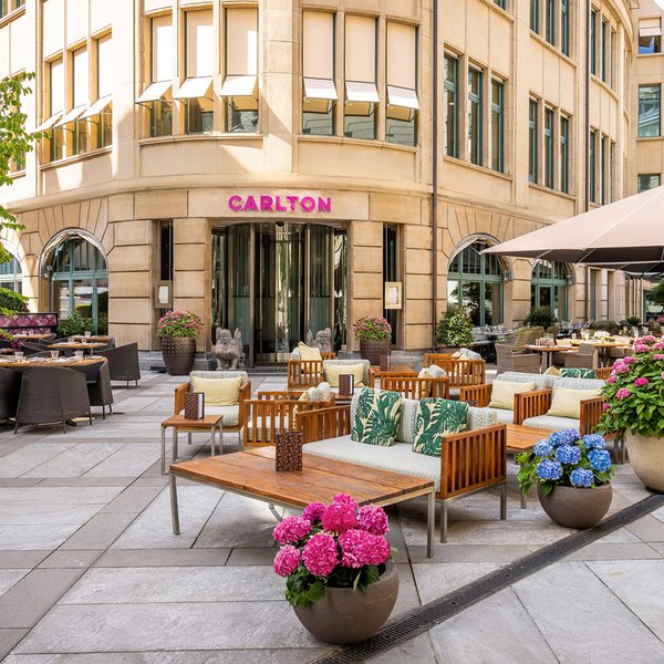 Carlton Restaurants & Bar