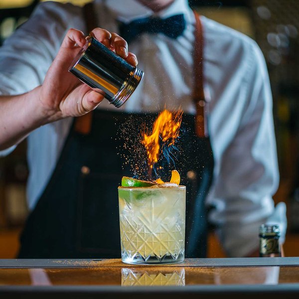 Carlton Restaurants & Bar