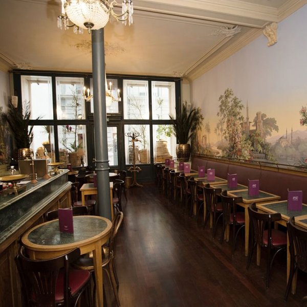 Café Conditorei 1842