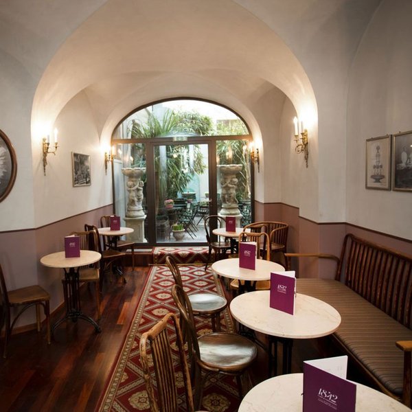 Café Conditorei 1842