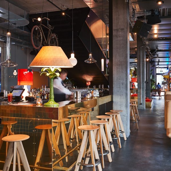 web_zuerich_cinchonabar_1600x900.jpg