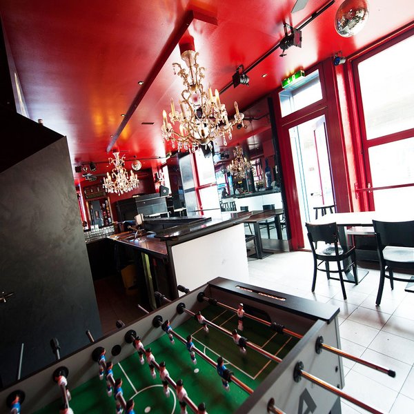 Bar in Zürich-West: 4. Akt