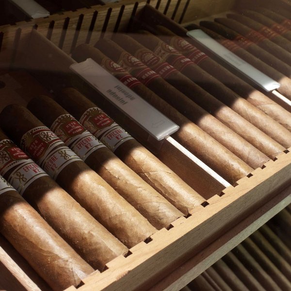 Tina Bar is also a smoking area Zurich