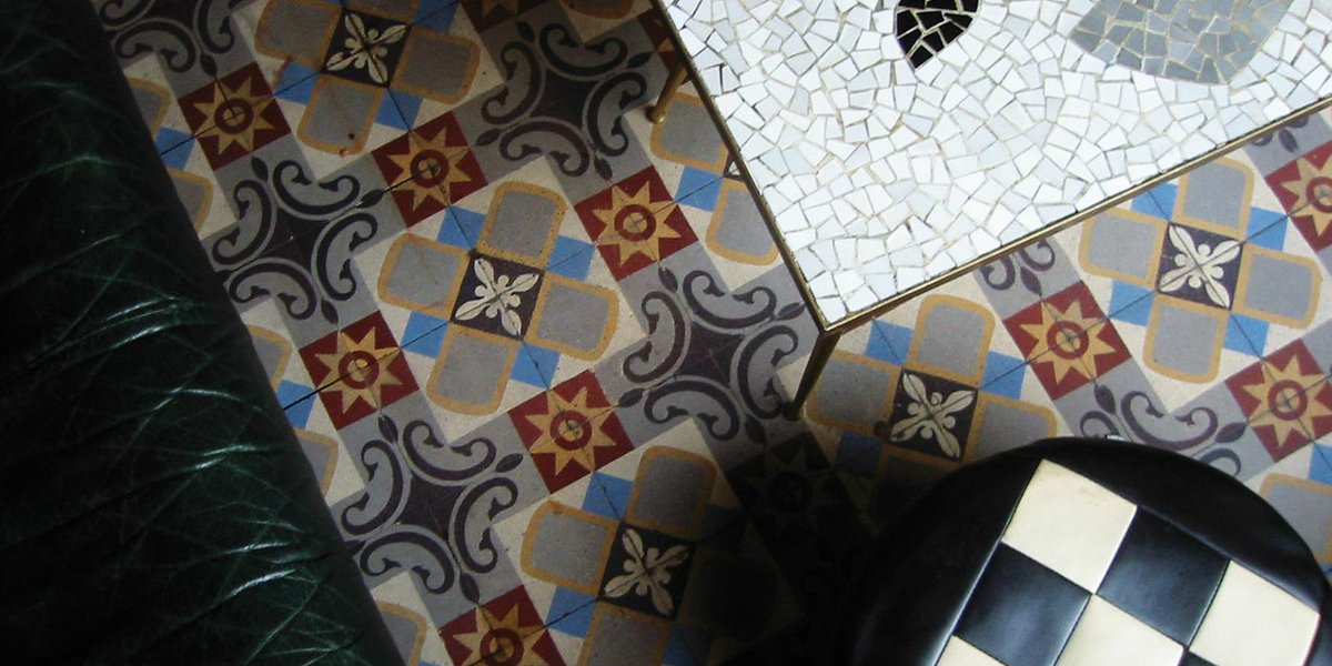 Bar Si o No Zürich Boden